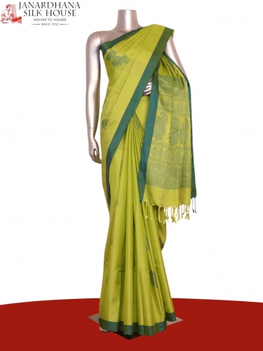 Exclusive Handloom Thread Weave Soft Silk Saree